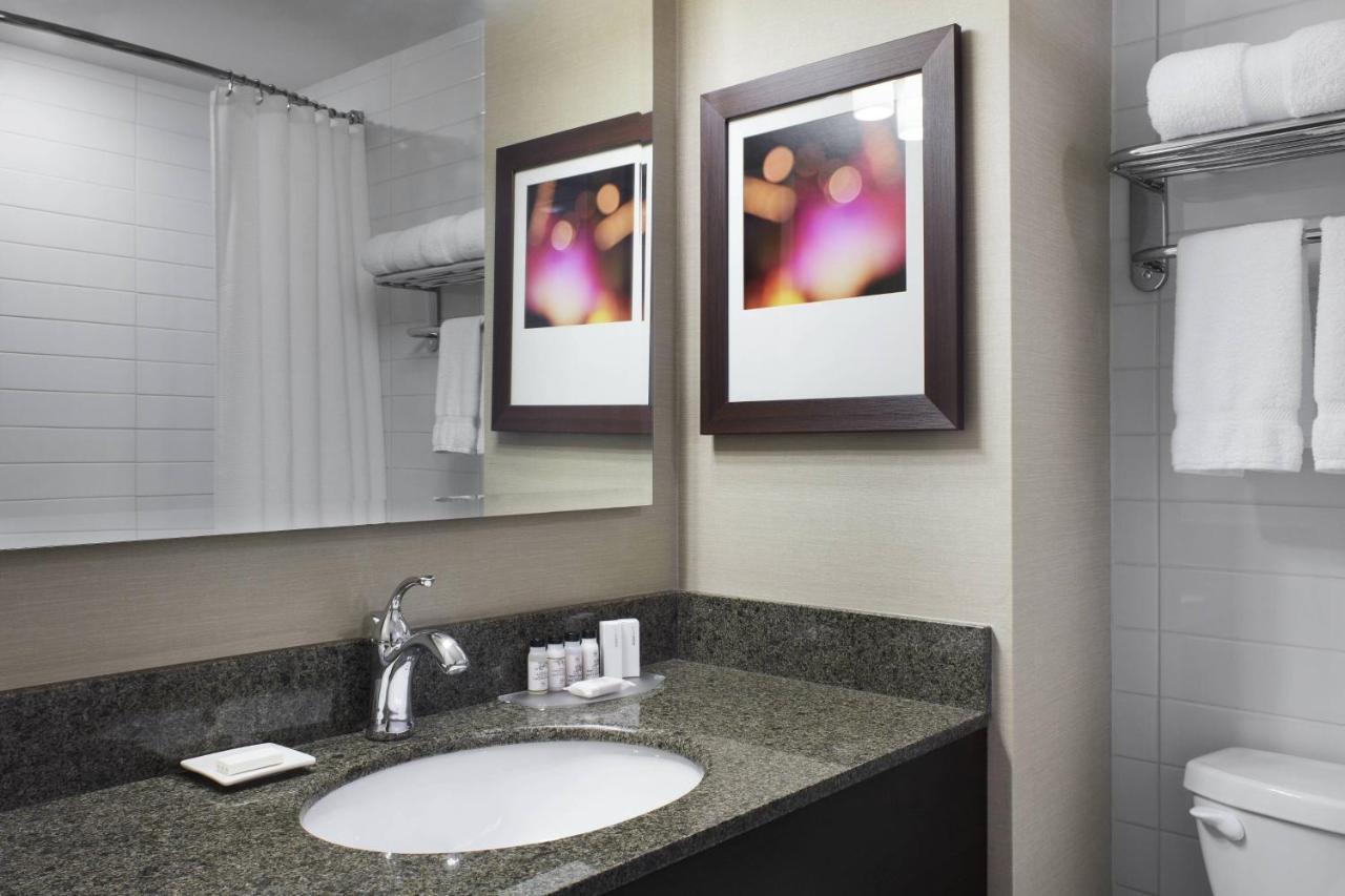 Delta Hotels By Marriott Beausejour Moncton Extérieur photo
