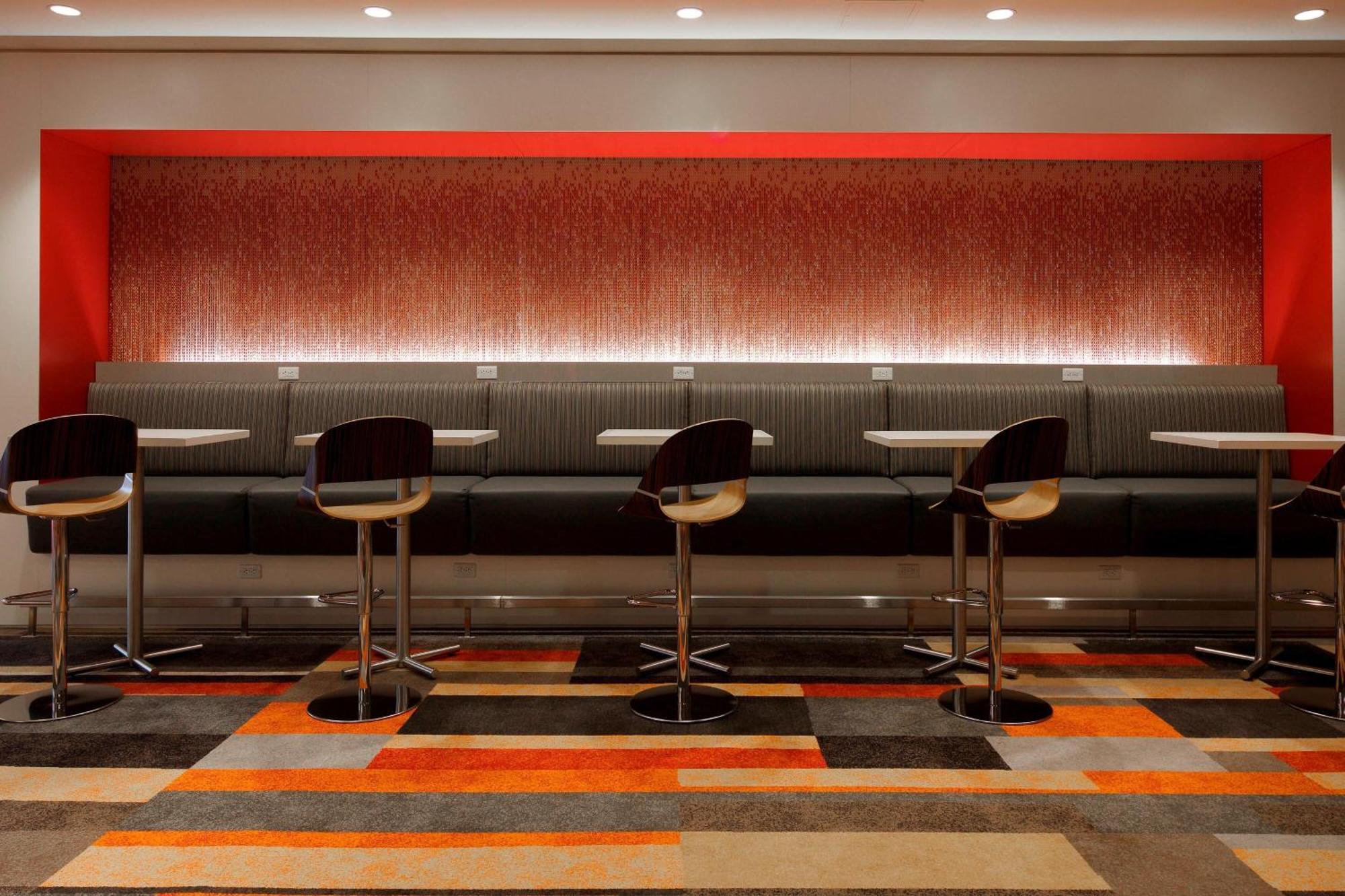 Delta Hotels By Marriott Beausejour Moncton Extérieur photo